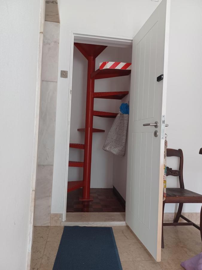 Cozy Independent Room Lisbona Esterno foto